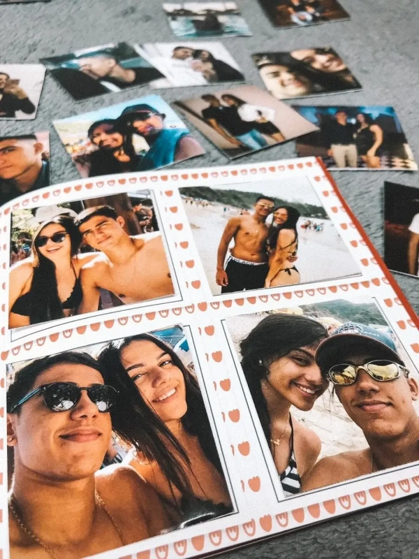 Álbum de Figurinhas - Para nós todo Amor do Mundo - 15 fotos - Image 13