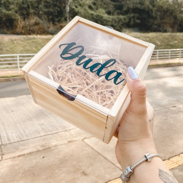 Caixa MDF com Tampa Acrílica Personalizada