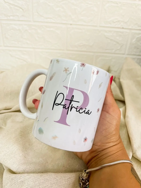 Caneca Floral + Letra Inicial e Nome - Image 3