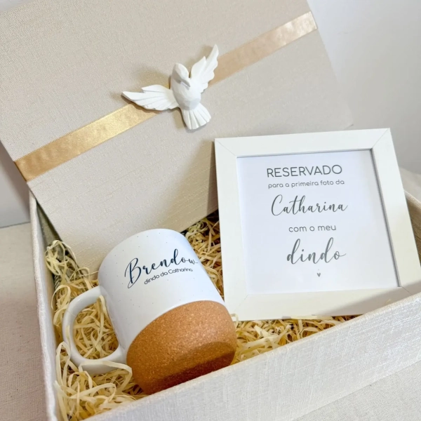 Caixa Convite Dindos Premium com Caneca Cortiça