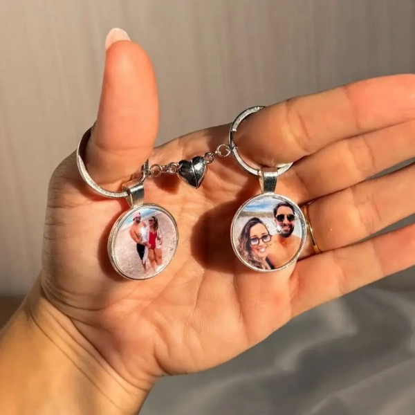 Chaveiro Amor em Detalhes | 2 Chaveiros Inox + Ímã Coração 💖 - Image 2